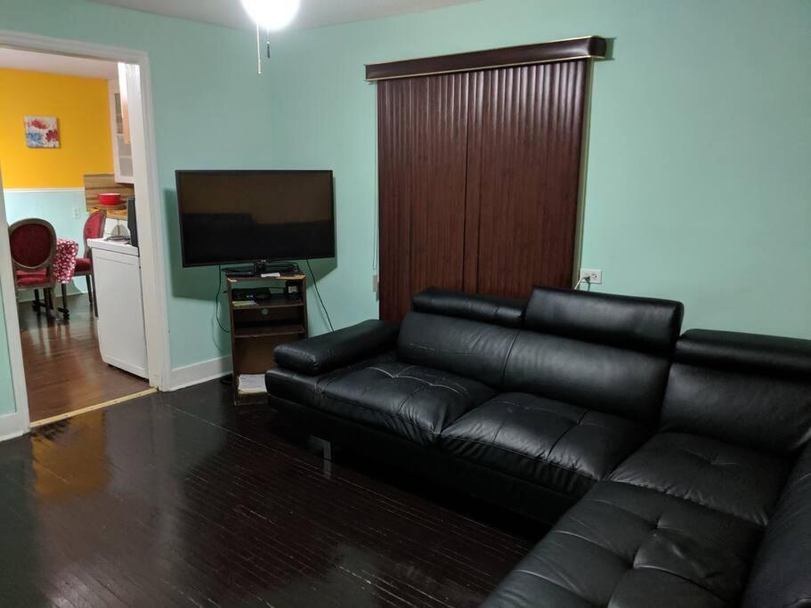 Apartment Gigi's Oasis By The Falls Niagara-Fälle